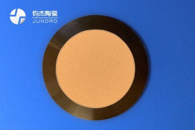 半導(dǎo)體行業(yè)中的氮化鋁陶瓷靜電吸盤 半導(dǎo)體行業(yè)中的氮化鋁陶瓷靜電吸盤